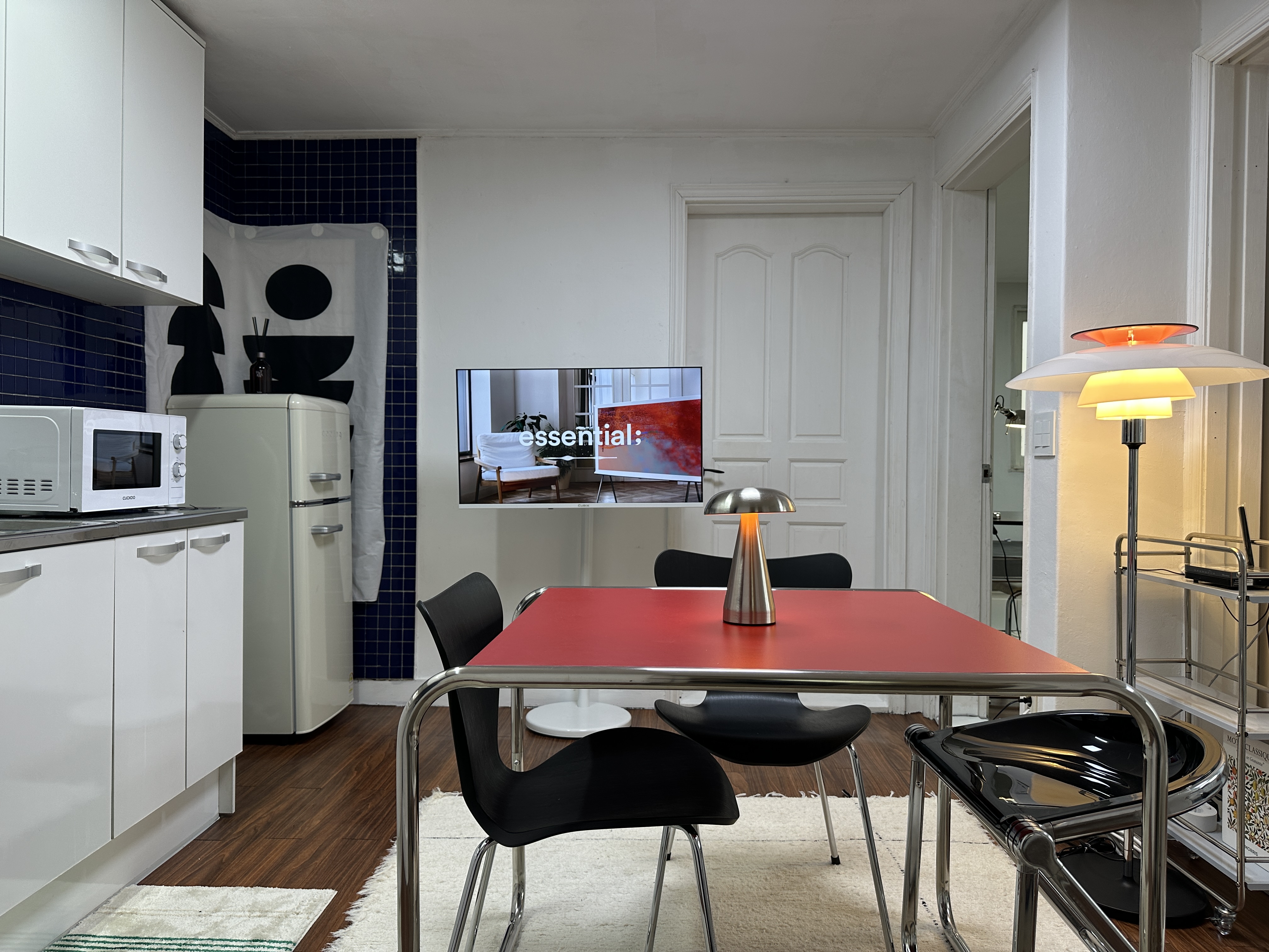 Two-Bedroom in Sinchon, Seoul — 60m², sleeps 6, 1 bath