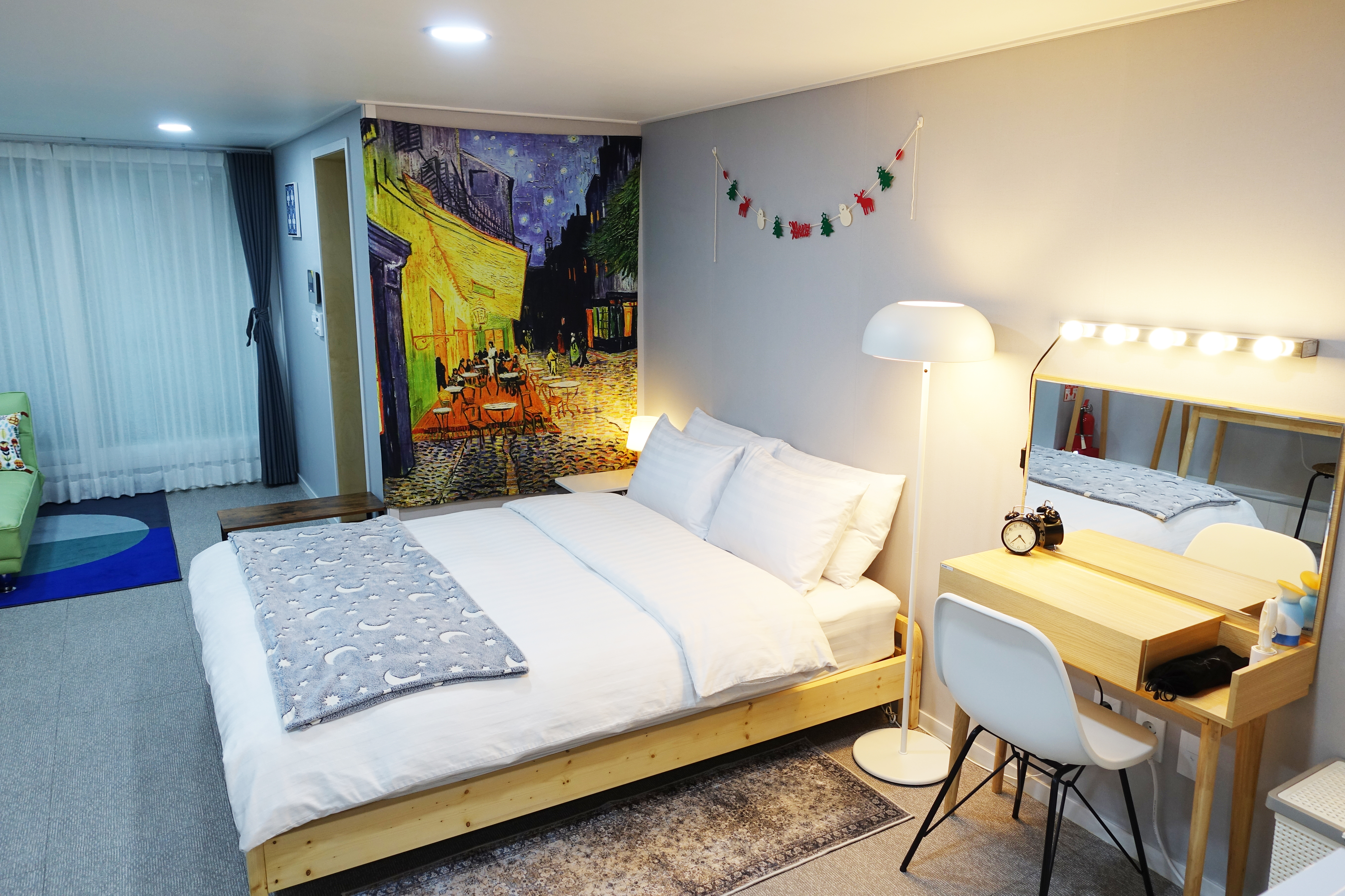 Studio in Hongdae, Seoul — 33m², sleeps 2, 1 bath