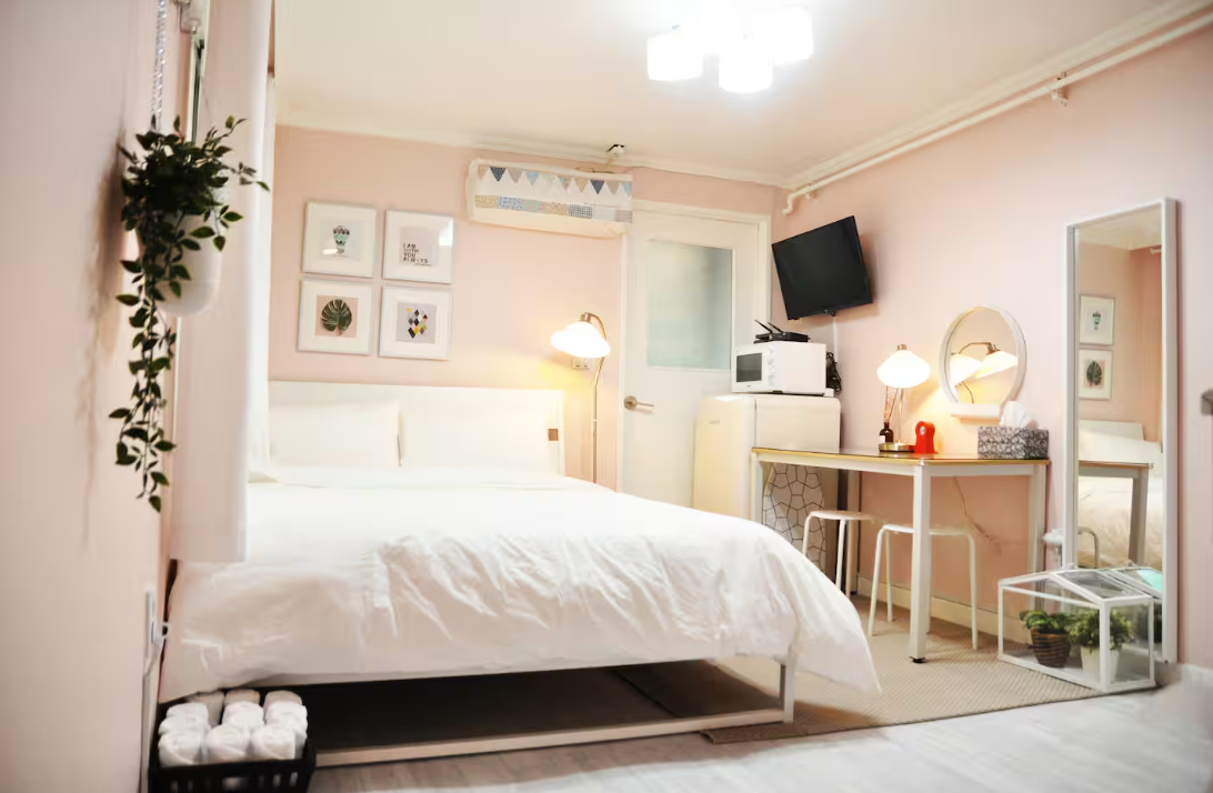Studio in Hongdae, Seoul — 20m², sleeps 2, 1 bath