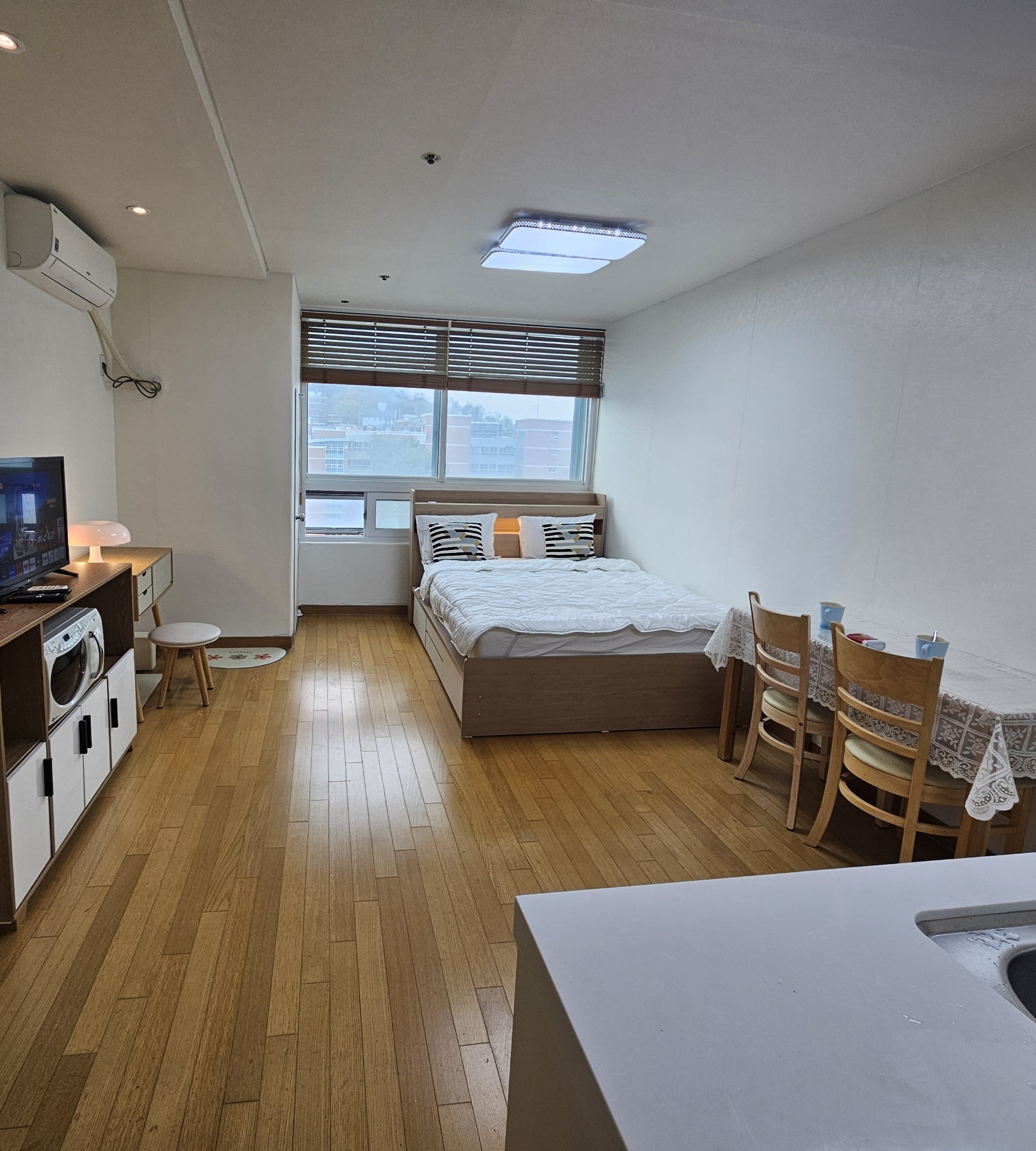 Studio in Sinchon, Seoul — 30m², sleeps 2, 1 bath